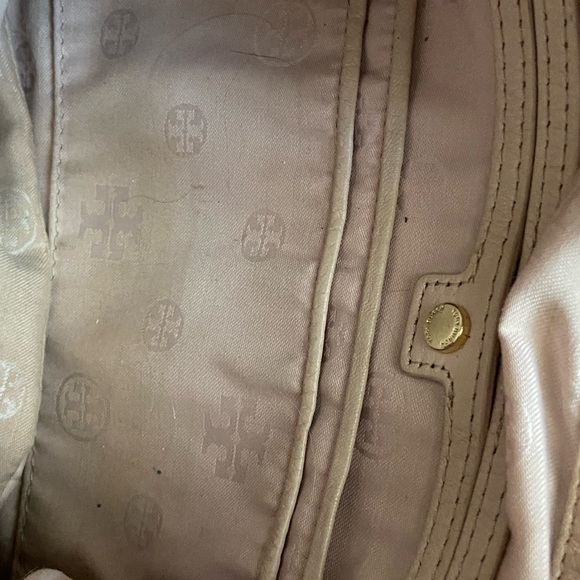 GC TORY BURCH LIGHT TAN TOTE BAG - Picture 13 of 16